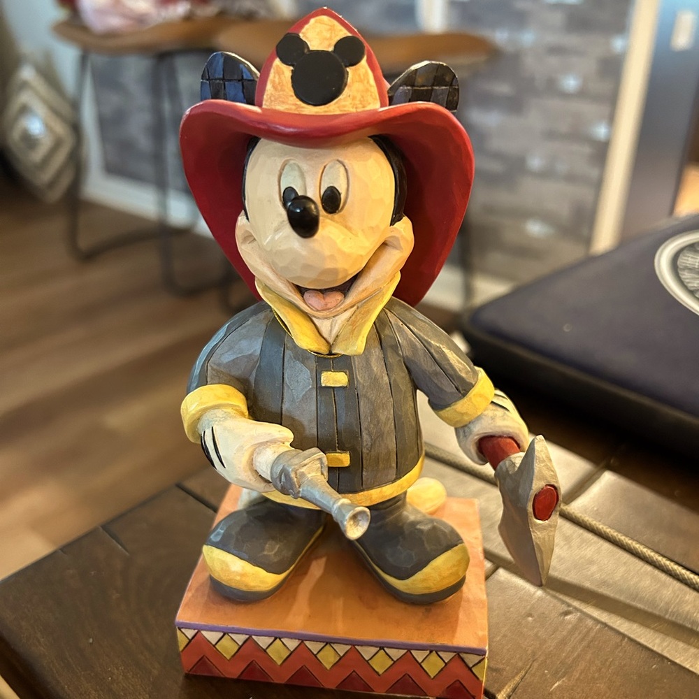 Jim Shore Mickey Fireman- Retired exc condition- No box